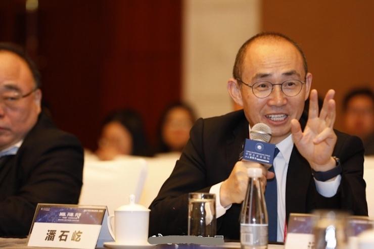 潘石屹:帮村里卖了1个亿的苹果 结果祖坟被扒了