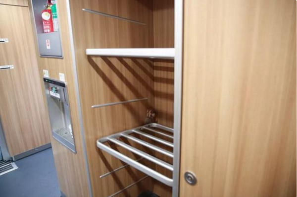 火车上行李架高吗?如果行李箱太重了放不上怎么办?