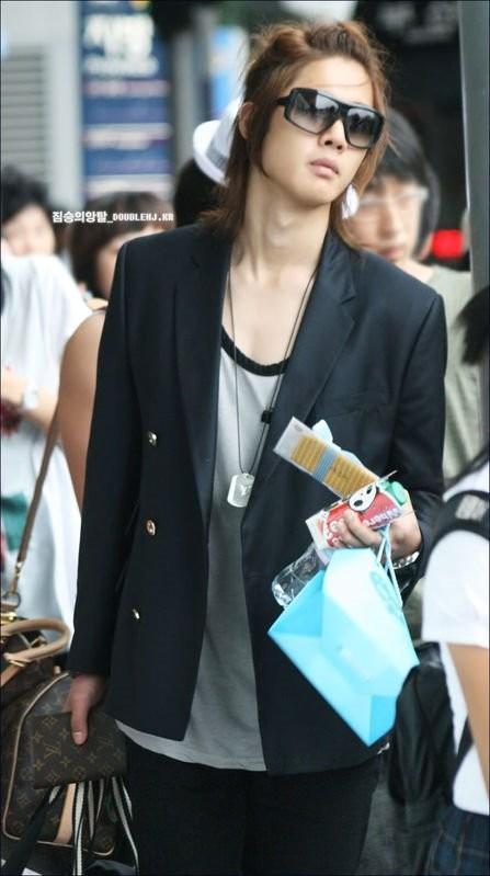 谁能给我几张狼奔发型的图片?