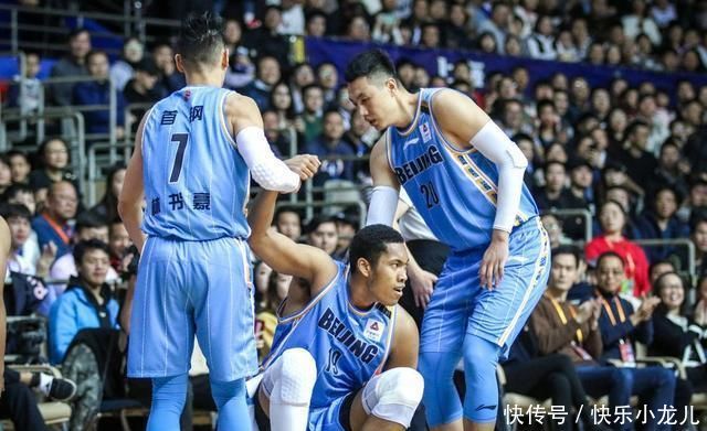 林书豪首钢什么位置