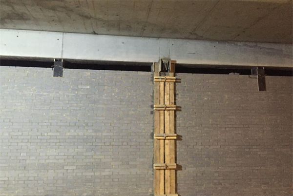 门窗洞口大于2m要设置构造柱,那么这个构造柱的高度是多少呢?