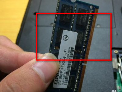 联想昭阳e40-80笔记本怎么拆机加装内存条