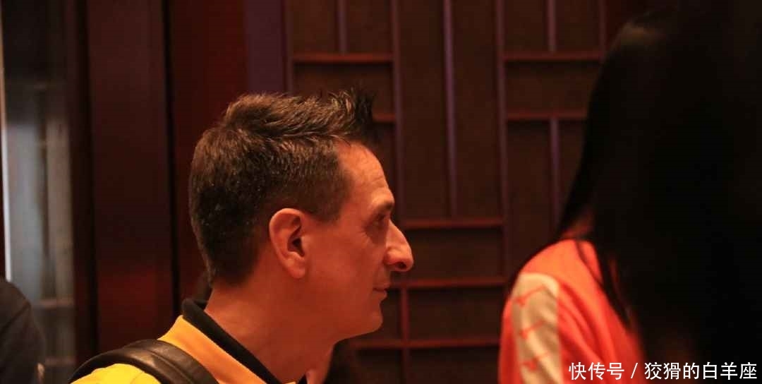 天津女排和天津球迷