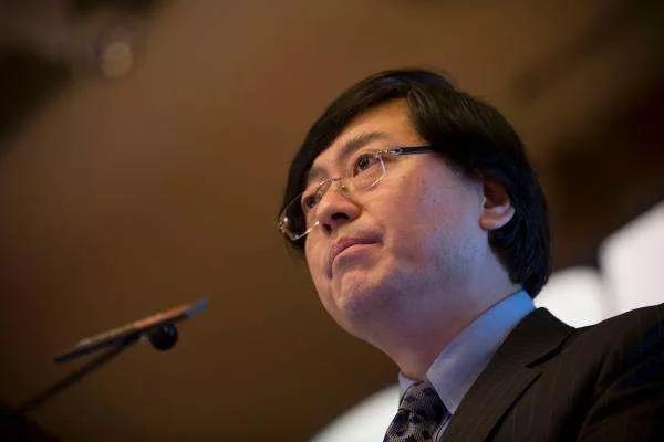 摩托罗拉razr手机图片