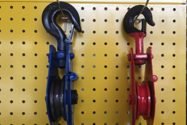 定滑轮省力还是费力?