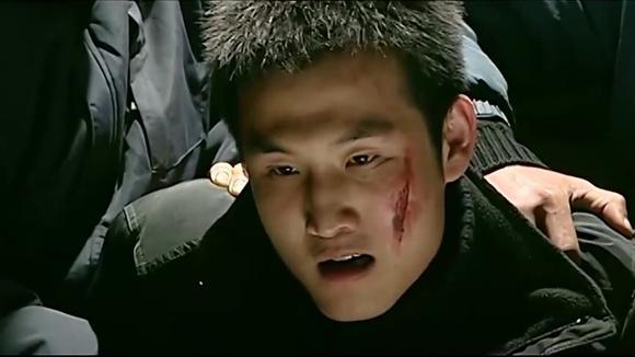 使命:二军子准备回家过年,刚走到门口,就被给林荫抓了!