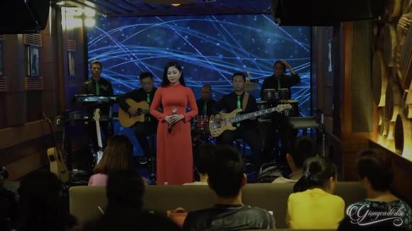 [图]Nửa Đêm Thương Nhớ - Hoàng Kim Yến - 越南歌曲