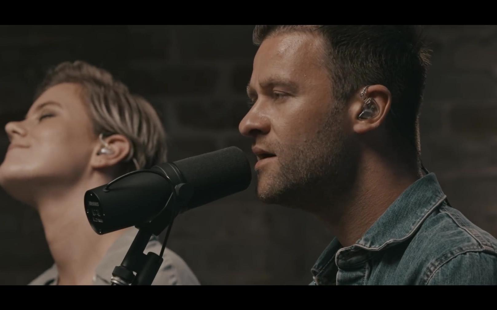 歌曲mv & be still (acoustic) hillsong worship