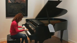 [图]你一定听过《水边的阿狄丽娜》钢琴曲丨爱上好钢琴