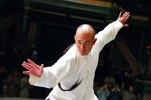 电影《霍元甲》中霍元甲后来为什么把生死状全烧了?
