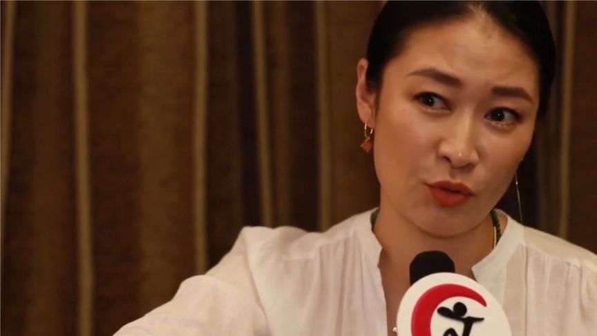  b>梁静 /b>爆料电影幕后,拍摄历经艰辛,勇于挑战自我