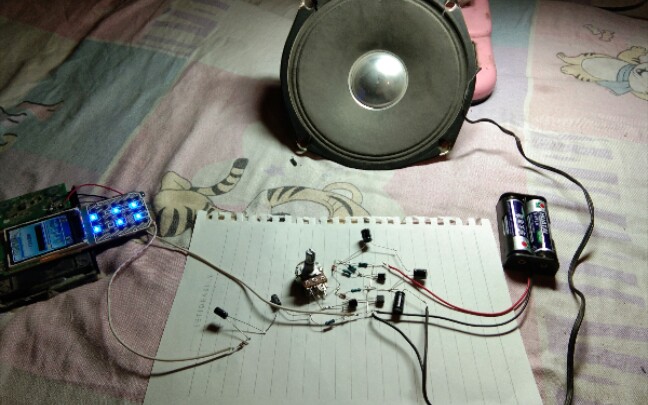 diy 简易3v 电池供电的三极管 功放