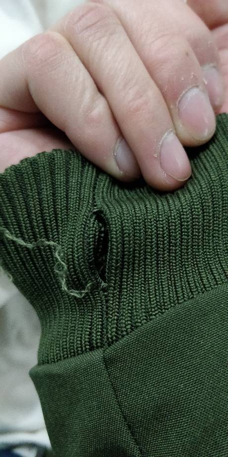 衣服松紧袖口开线了怎么缝