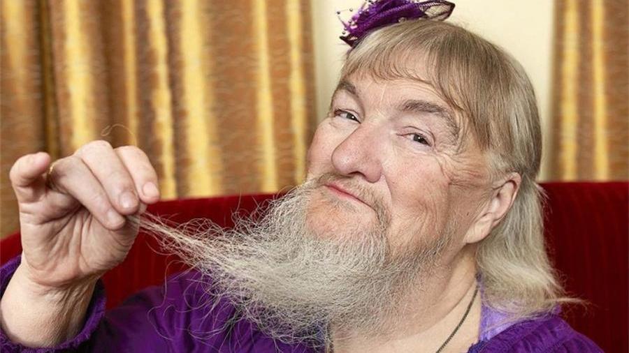 世界上 胡子最长的女人,十几年不刮,确定不是男人