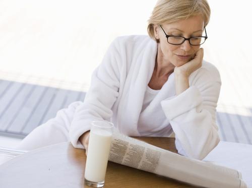 中老年人喝什么牛奶最好