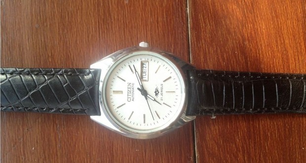 求鉴定一块西铁城表表的型号,机芯型号,这表是