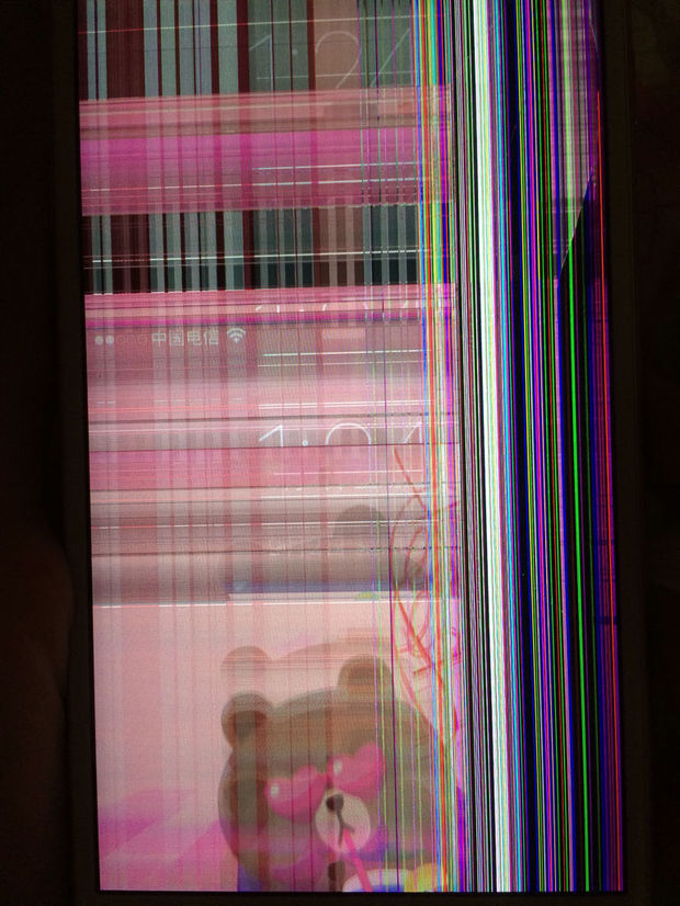 iphone6splus摔坏了,屏幕花屏了,不停闪烁彩色