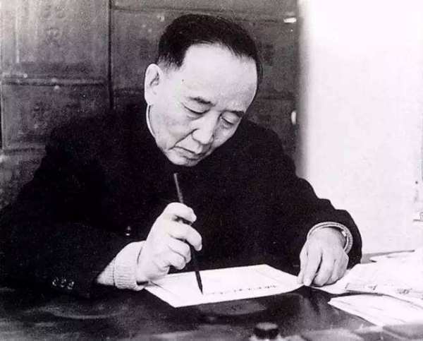 俞平伯,康白情等人也发表了白话新诗.