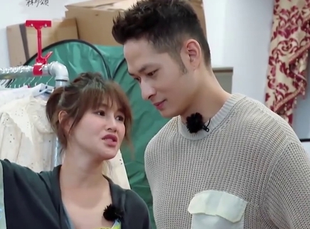 陈燃挺大肚工作停下不来 刘智满索吻遭拒绝