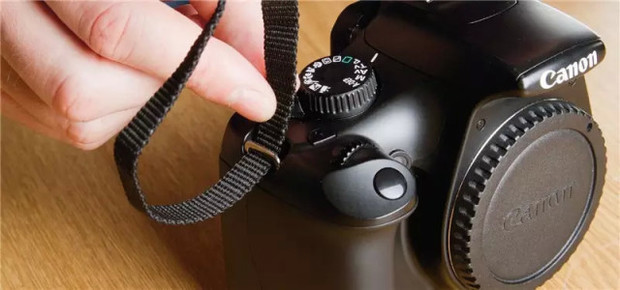 听说很多人还不会绑相机带