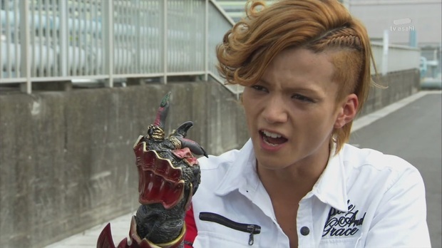 求假面骑士ooo中ankh的图片(越多越好)