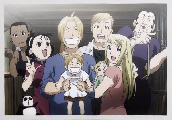 钢之炼金术师fa结局全家福站两边的是谁?