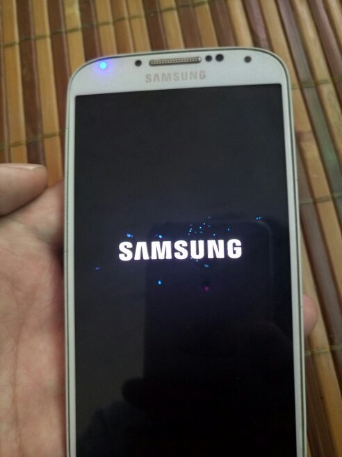 三星s4i9500root之后重启手机开不了机了怎么