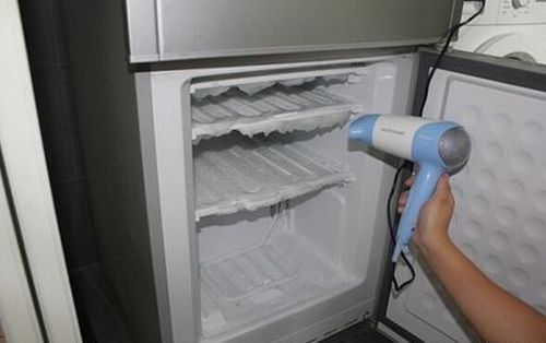 电冰箱冷藏室结冰