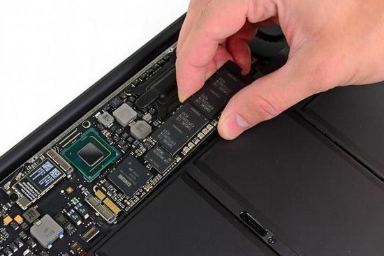 笔记本电脑固态硬盘是PCI-e接口的,是不是