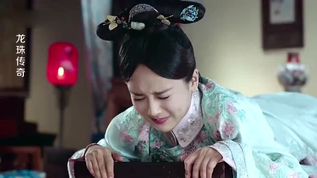 小宫女挨板子竟在屁股上垫垫子,还没开打就哇哇大叫,皇上都气乐了