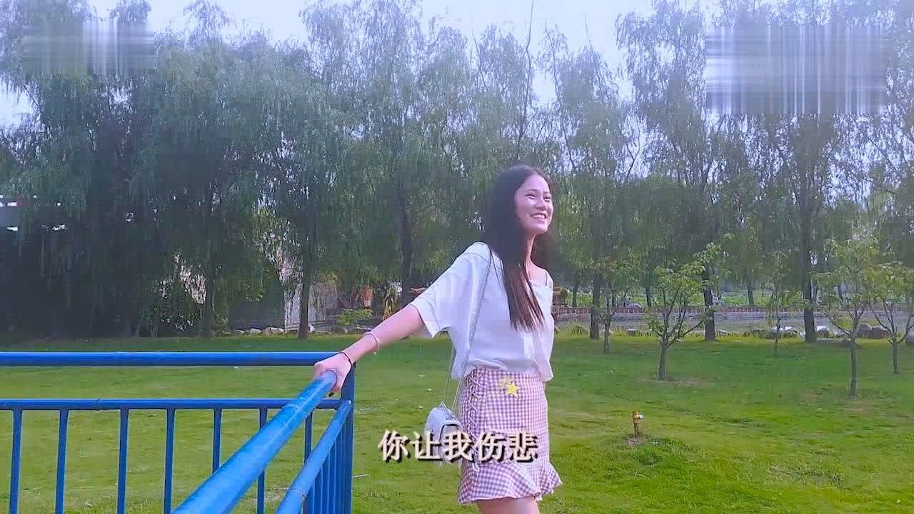 [图]欢子最伤感情歌《愚爱》真的是百听不厌,不愧是经典中的战斗机!