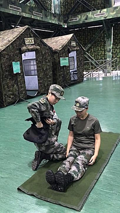 三角巾气胸封闭式包扎