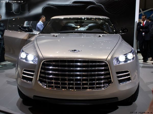 2009年推出了拉贡达lagonda概念车.