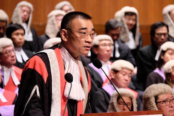 香港法官为什么要戴假发,起源于什么时候?