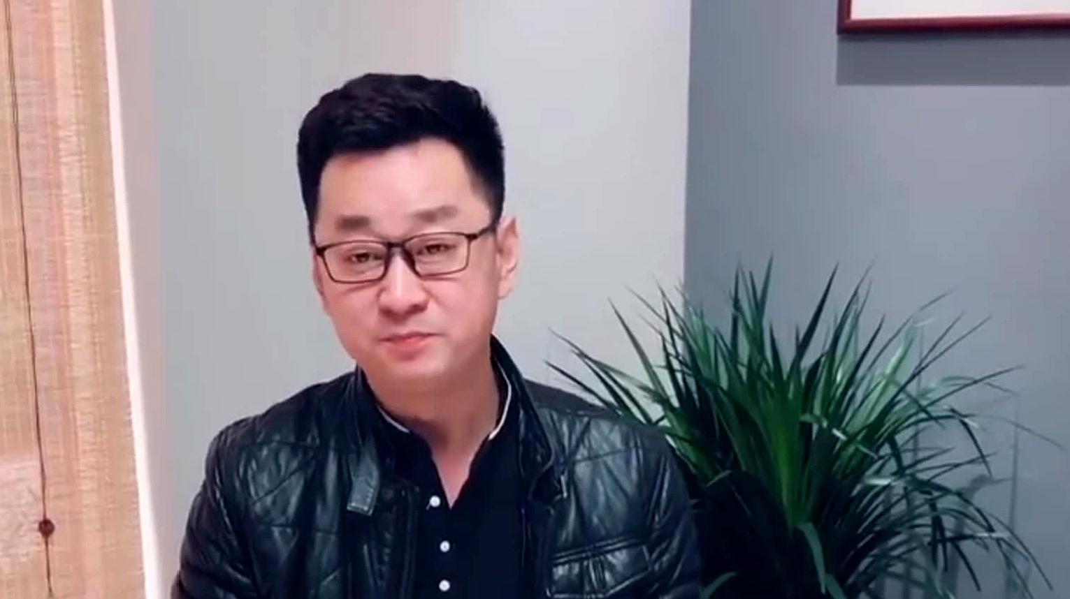  b>星光大道张地 /b>在饭桌上说唱着要减肥,这歌词编的没谁了