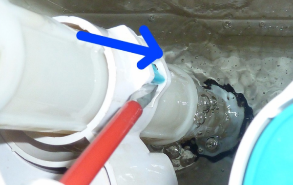 抽水马桶水位怎么调节图片
