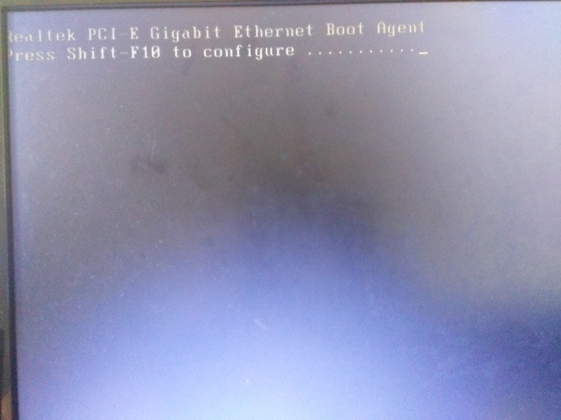 求救!电脑开机后自动关机。