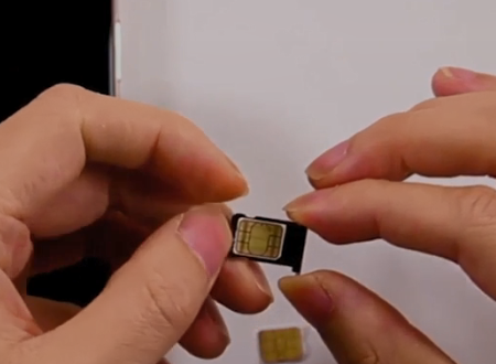 红米k30pro手机上端的卡槽孔是干什么用的?