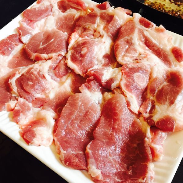 重庆火锅里的老肉片是猪的那里的肉?