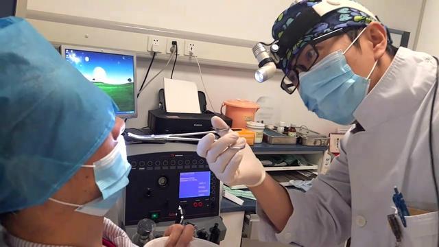 鼻中隔术后取鼻腔填塞物