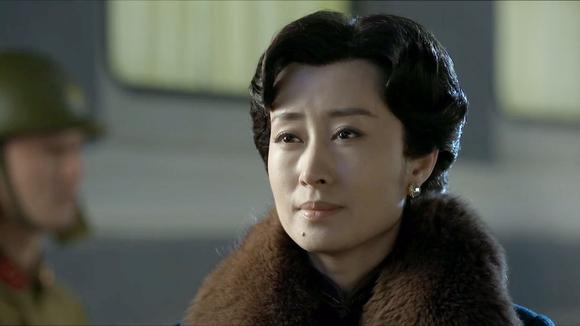 视频-《伪装者》:大姐不亏是当家主母