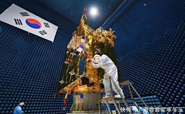 我国发射首颗卫星是