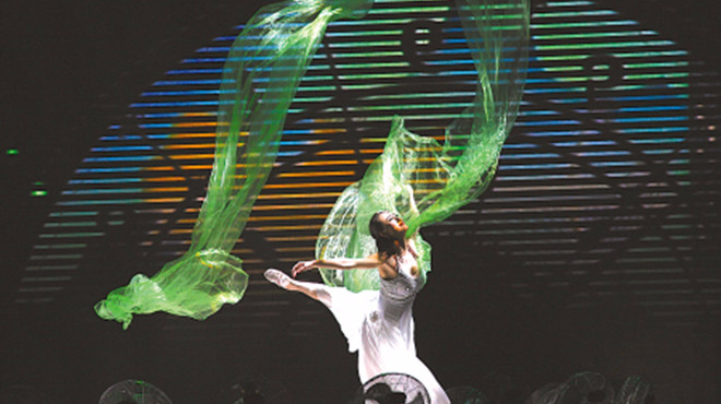 4年前时长:02:18中国好舞蹈:张娅姝vs周丽君,端庄大气与活力动人好兔