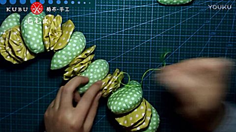 手工布艺diy毛毛虫 制作视频