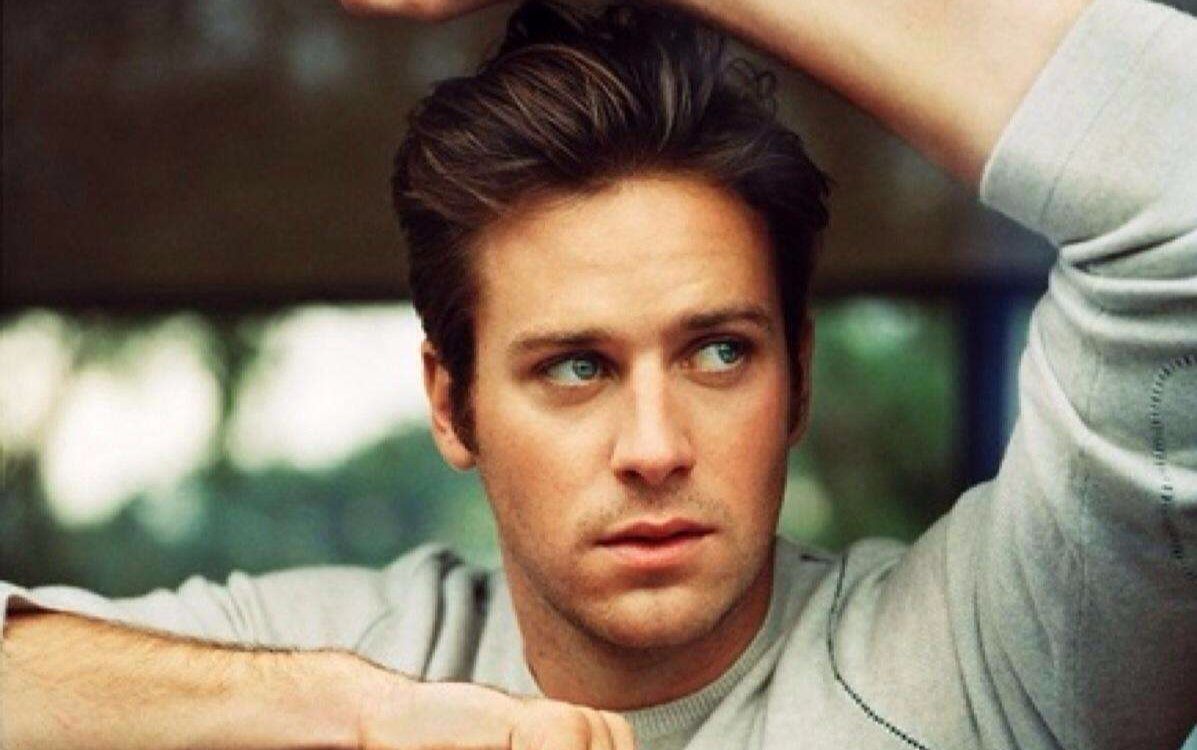 艾米·汉莫放出《请以你的名字呼唤我》在舞池跳舞的片段,也是锤子